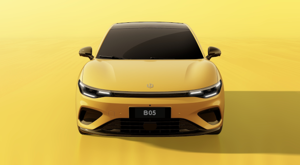 176997935953417640769986621757316747431B05_col_ourmodel