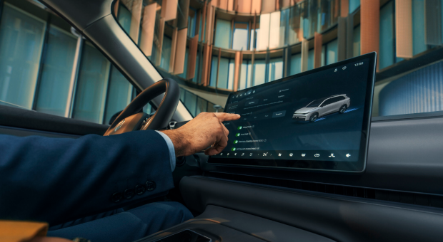 2,5K lebegő központi kijelző