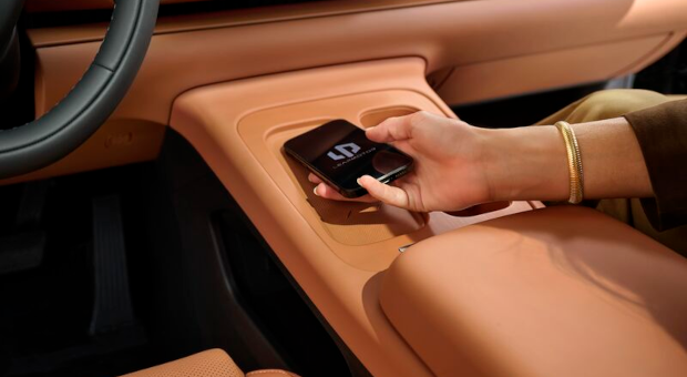 Elülső vezeték nélküli töltő